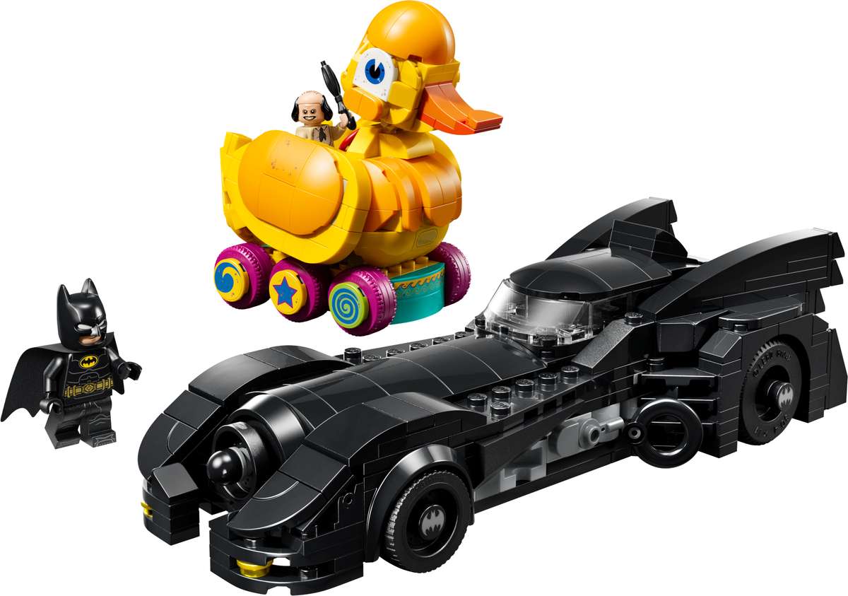 Batmobil i kaczka z filmu Powrót Batmana